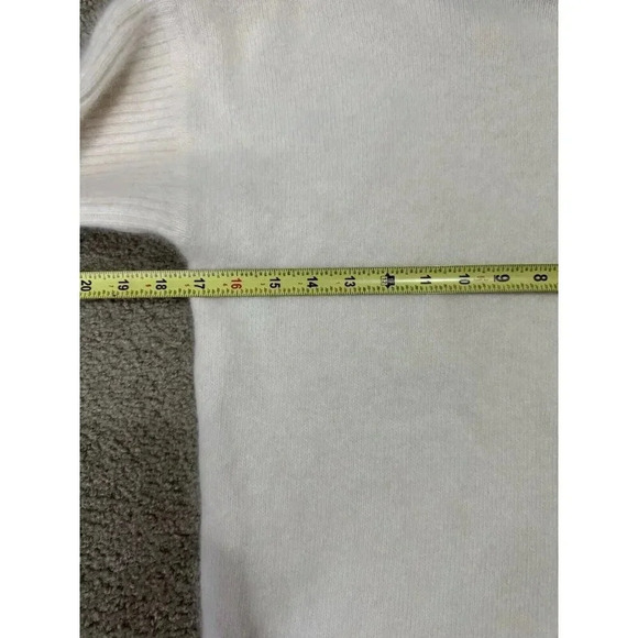 RICHARD & CO VINTAGE Angora Lambswool Crew Neck Ivory Sweater Soft Comfy Sz XS - Picture 7 of 8